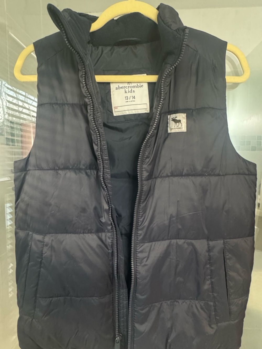 abercrombie kids black quilted puffer vest